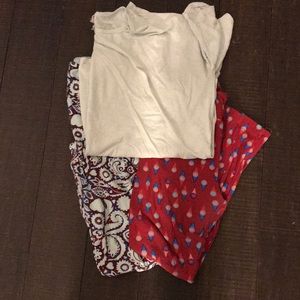 LULAROE 2 LEGGINGS AND 1 PERFECT TEE